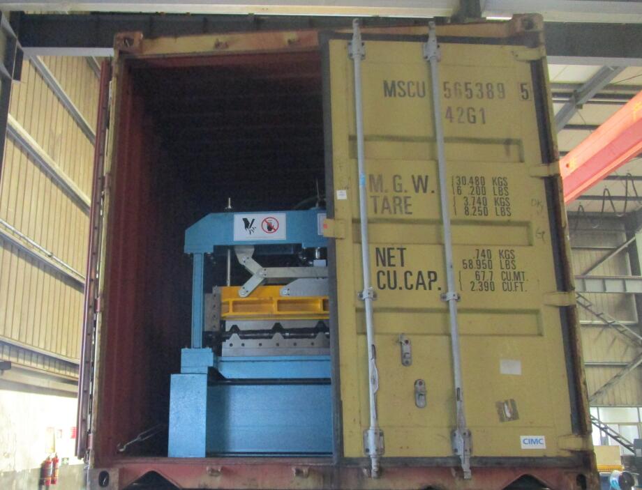 Zhongyuan roof roll forming machine