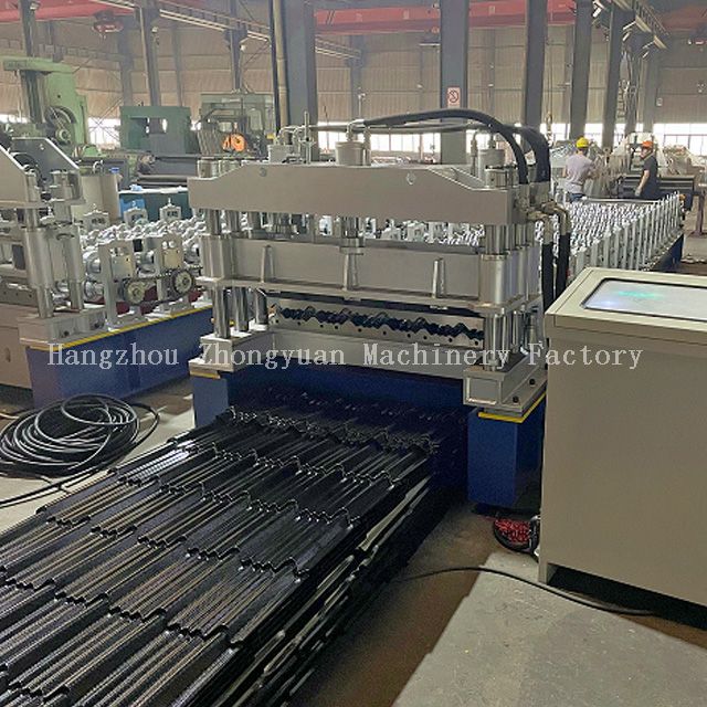 Roof panel glazed step tile roll forming machine